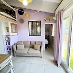 Lilas Climatisé Avec Balcon ,parking&piscine Apartamento