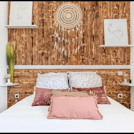 Appartement Climatise Avec Balcon & Parking