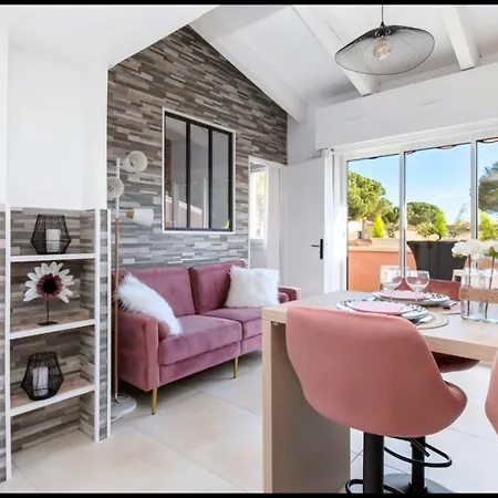 Appartement Climatise Avec Balcon & Parking